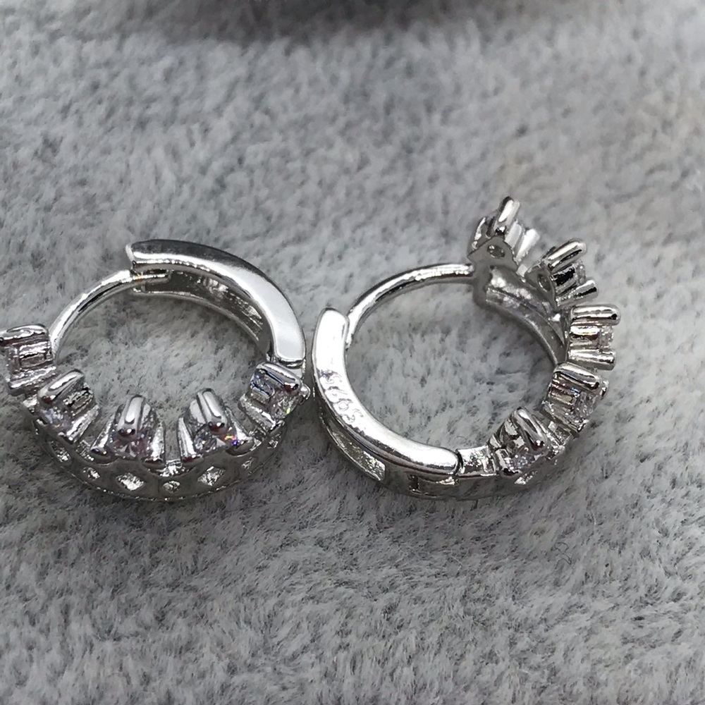 🌟 Sterling Silver Crown Huggie Hoop Earrings - Picture 2 of 5